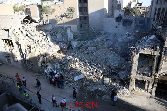 巴基斯坦提议延长最后期限后 特朗普称正就伊朗问题“激烈谈判”