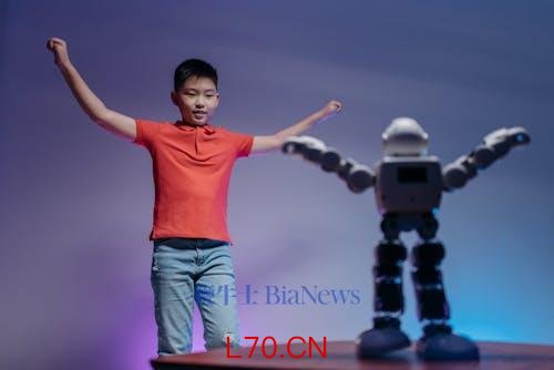 除了上述这些原因外，国际资本在出手时还有各自的考量。